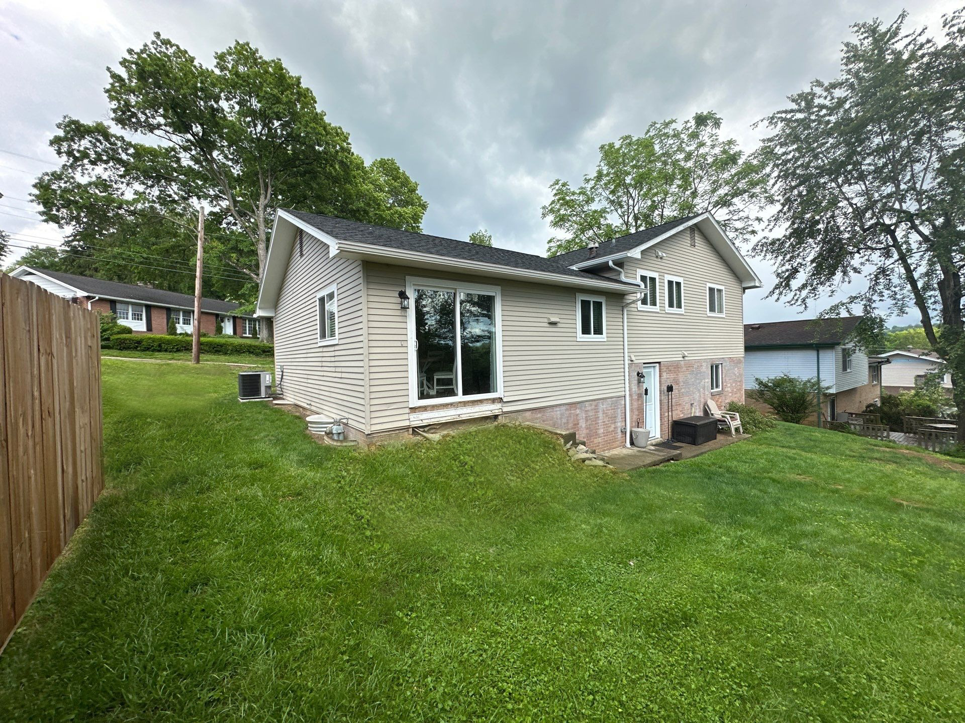 Exterior project photo 9